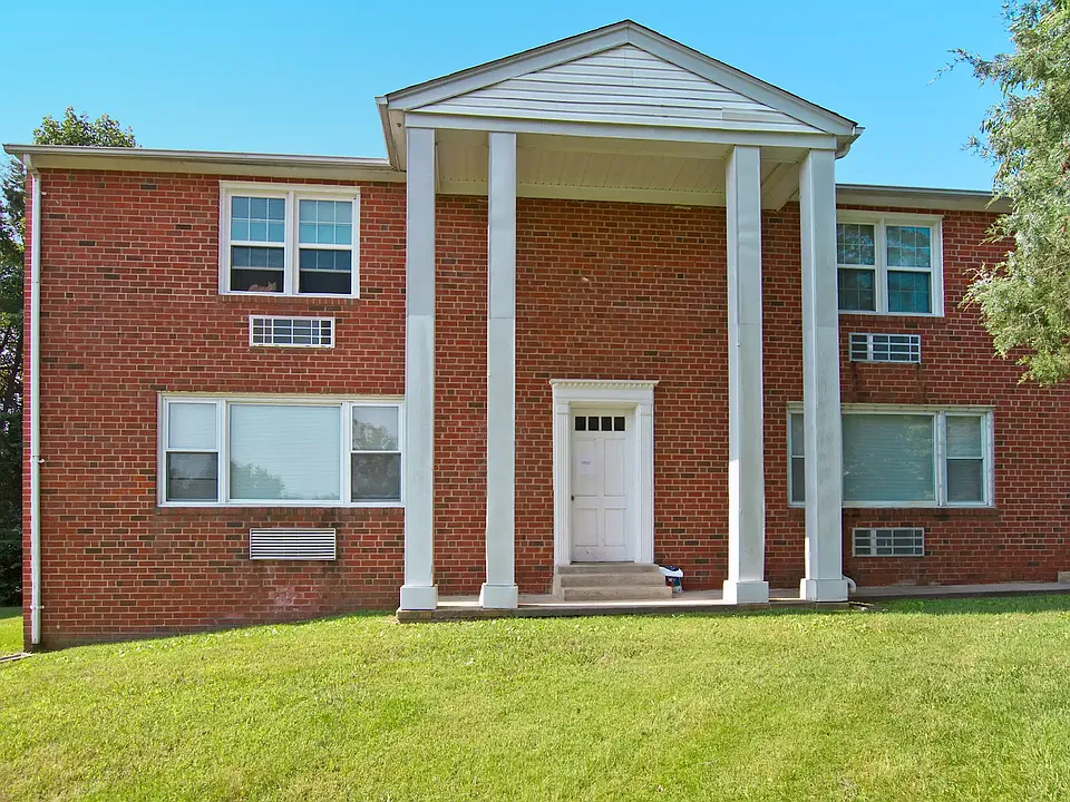 Columns Apartments
