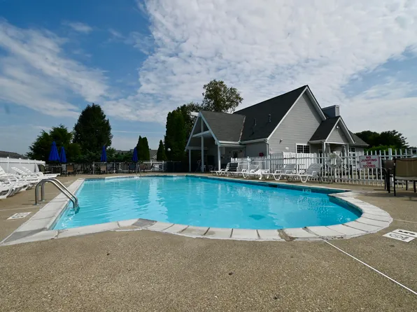 175 Cave Run Dr APT 10, Erlanger, KY 41018