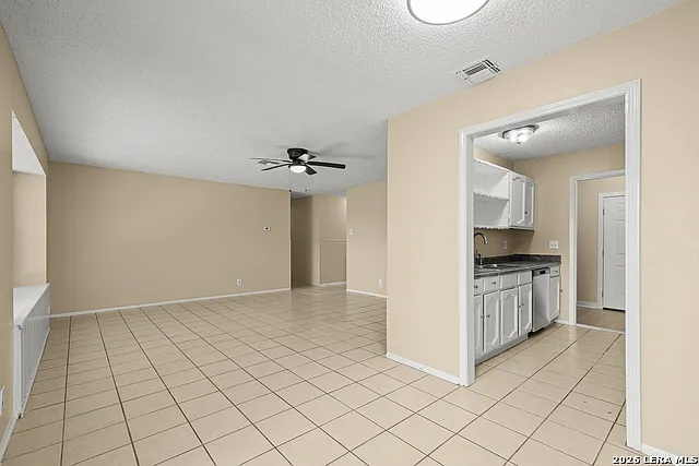 5019 Stockman Dr — Photo 7