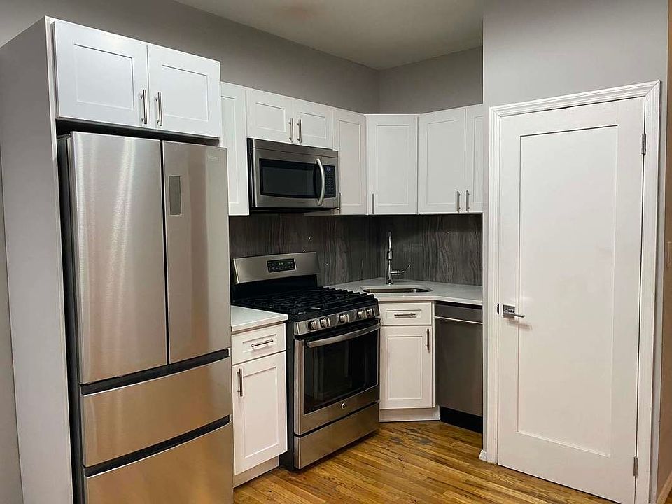 1st image of 216 E 118th St #21