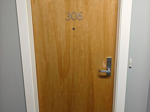 5th image of 270 Valencia St APT 306