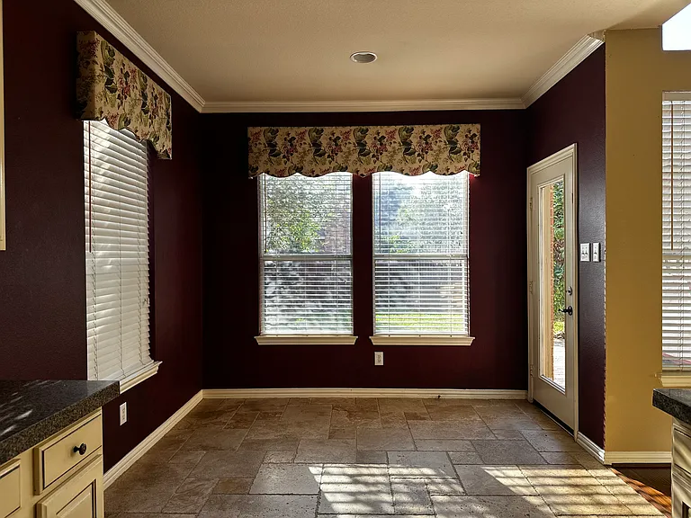 630 Waterview Dr — Photo 8