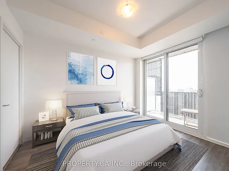 8 Eglinton Ave E #1412 — Photo 7