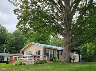 29 Hidden Acres Dr, Neoga, IL 62447