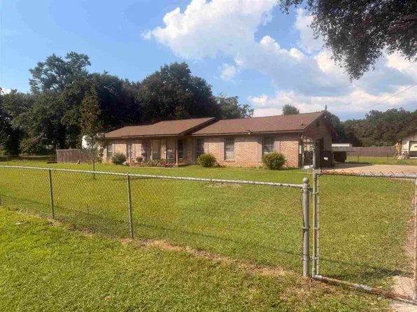 224 Caroline St, Pensacola, FL 32534