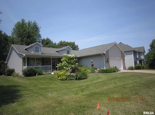 714 E 7th St, Coal Valley, IL