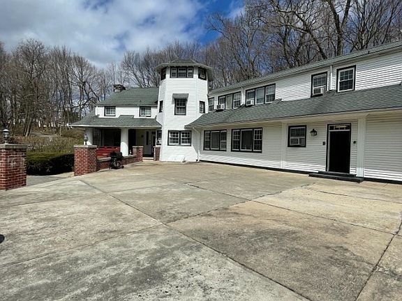 2nd image of 35 Morningside Dr #2C
