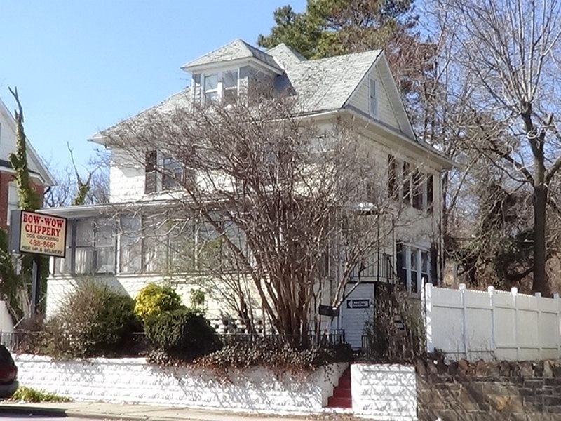 2nd image of 5432 Belair Rd