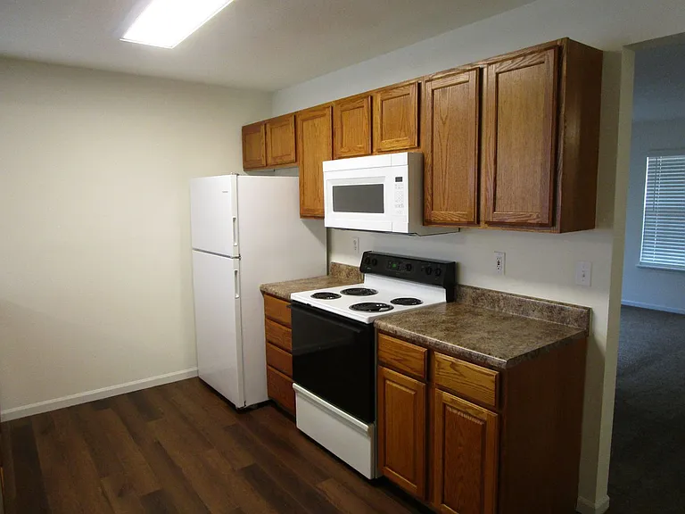 2409-2411 Northampton Dr. — Photo 7