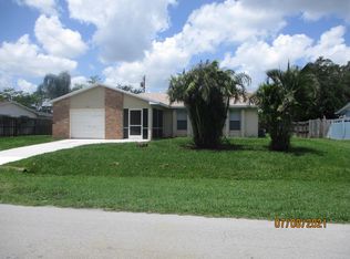 1482 SE Santurce Rd, Port Saint Lucie, FL 34952