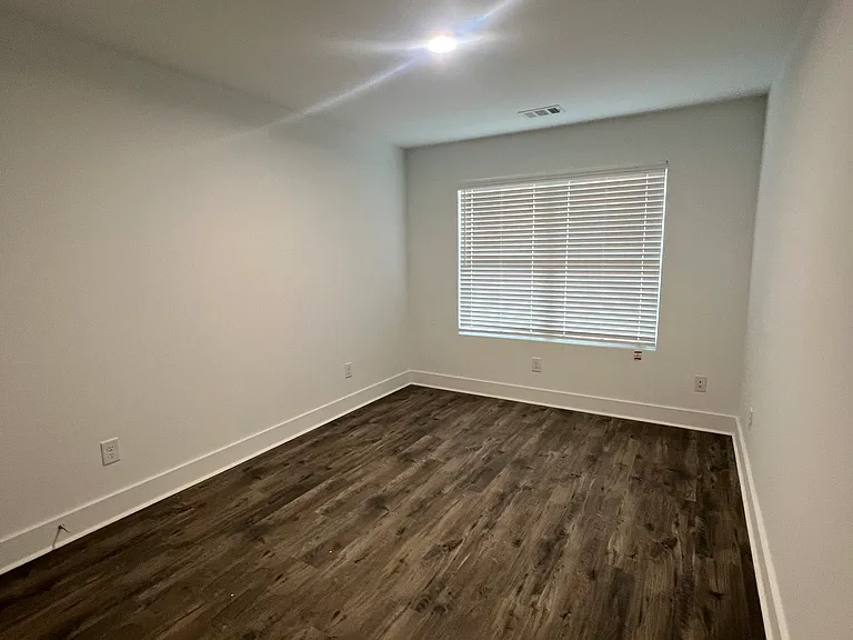 535 S Forest Ave #535 — Photo 8