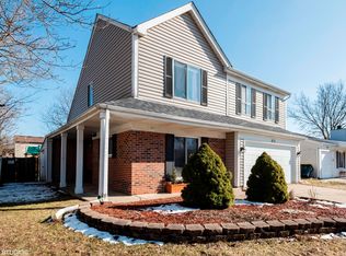 613 Tahoe Ct, Carol Stream, IL 60188