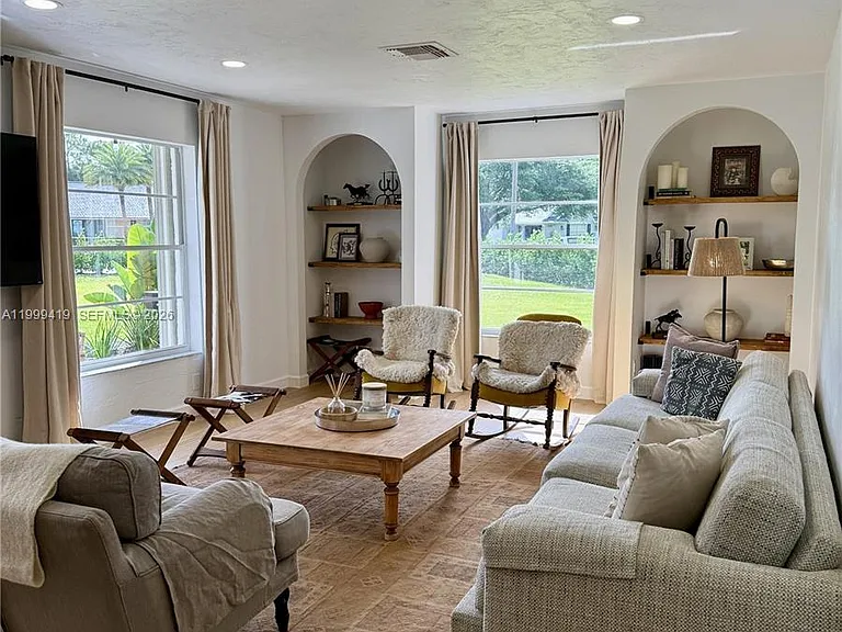 625 Whippoorwill Ter — Photo 8