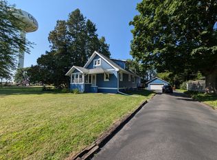 513 W State St, Cherry Valley, IL 61016