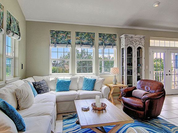 4th image of 4820 Sanibel Ln