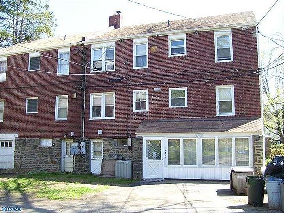 4th image of 210 Hiawatha Ln