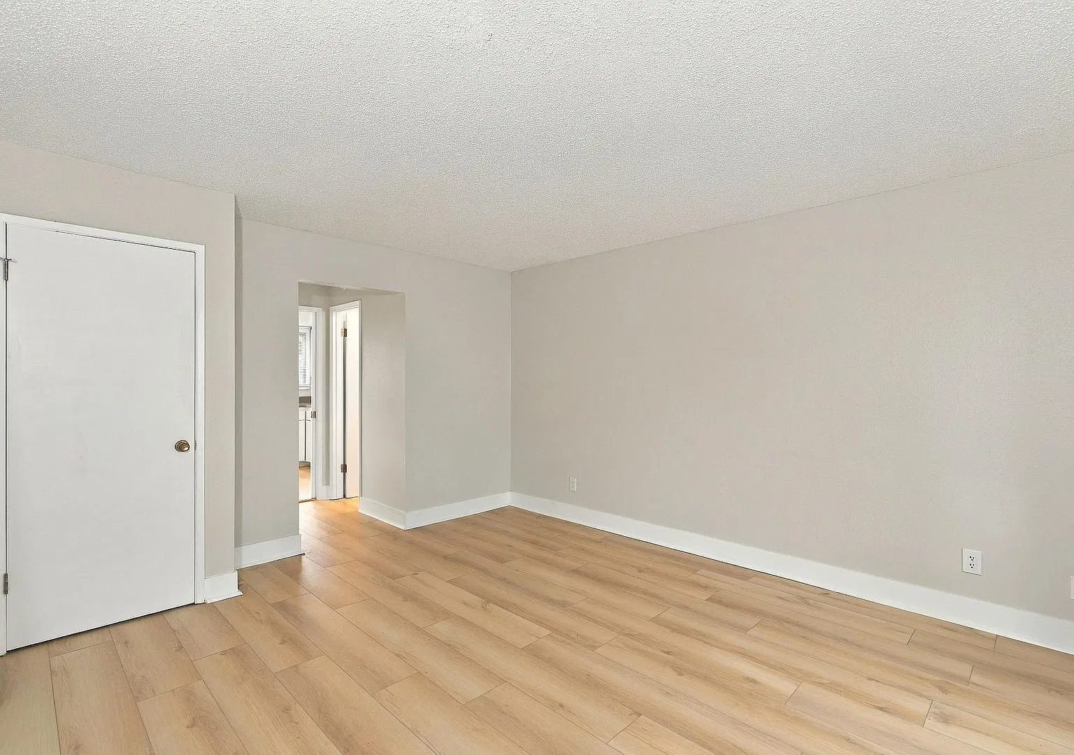 Park Hills Apartments — Photo 3