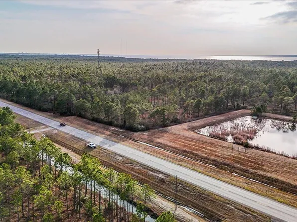 Avalon Blvd, Milton, FL 32583