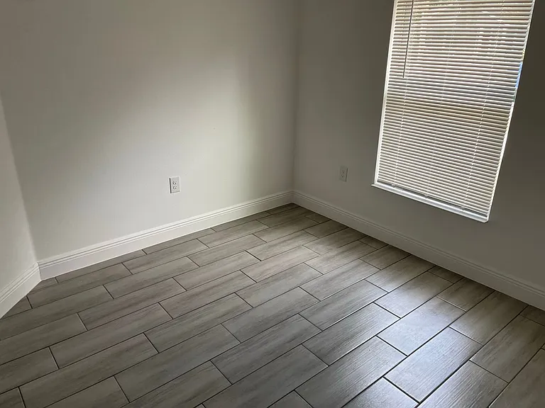 8417 N Seminole Ave — Photo 9