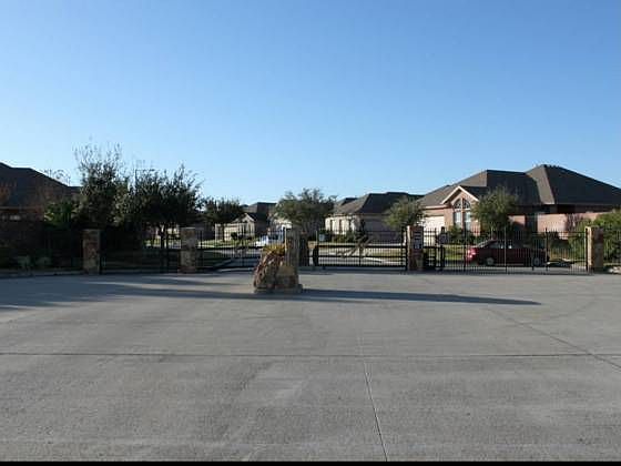 1st image of 6306 Garden Ct