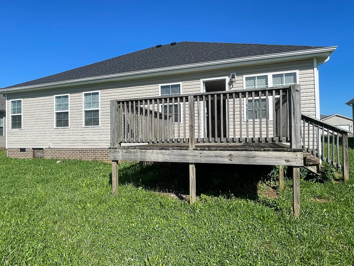 Back of the building - 276 Stone Hollow Ln