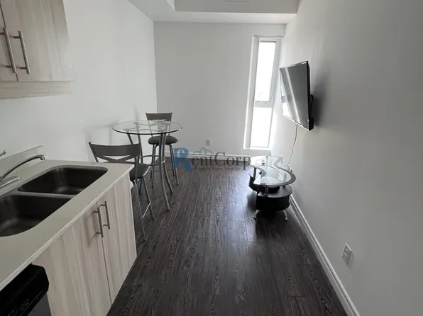 1903 King St N Room 1, Waterloo, ON N2J 2Y2