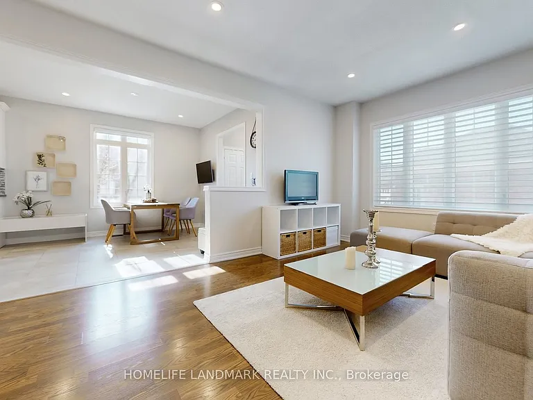 13 Woodway Ln — Photo 16