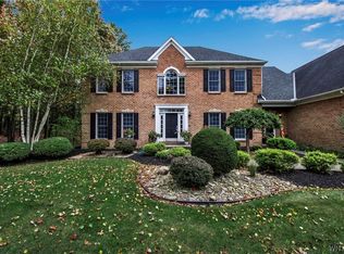 4 Morningside Ct, East Aurora, NY 14052