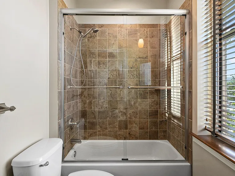 264 S Main St #404 — Photo 16