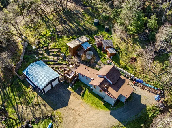 3765 Sawmill Rd, Garberville, CA 95542