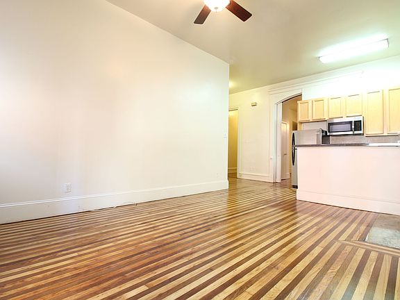 3rd image of 2122 Walnut St #2F
