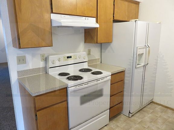 3rd image of 402 192nd St E #A