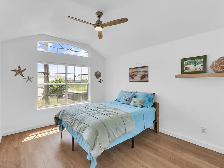 15829 Vincent Dr — Photo 22