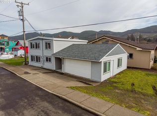 154 S Pacific St, Rockaway Beach, OR