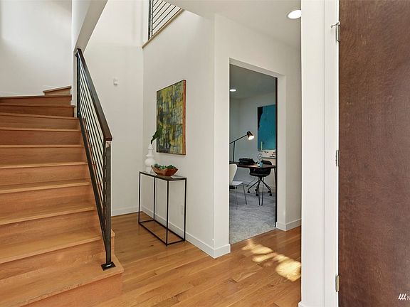 4th image of 3014 21st Ave W #B