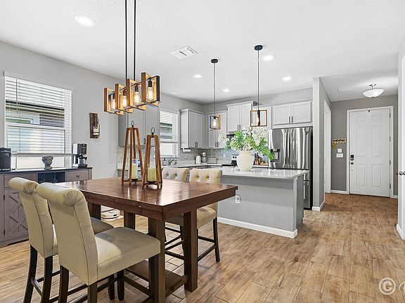 3rd image of 11547 Cedar Valley Dr