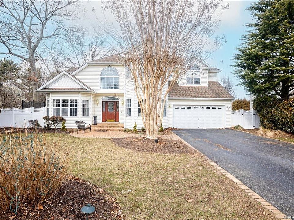 1st image of 21 White Cliff Ln