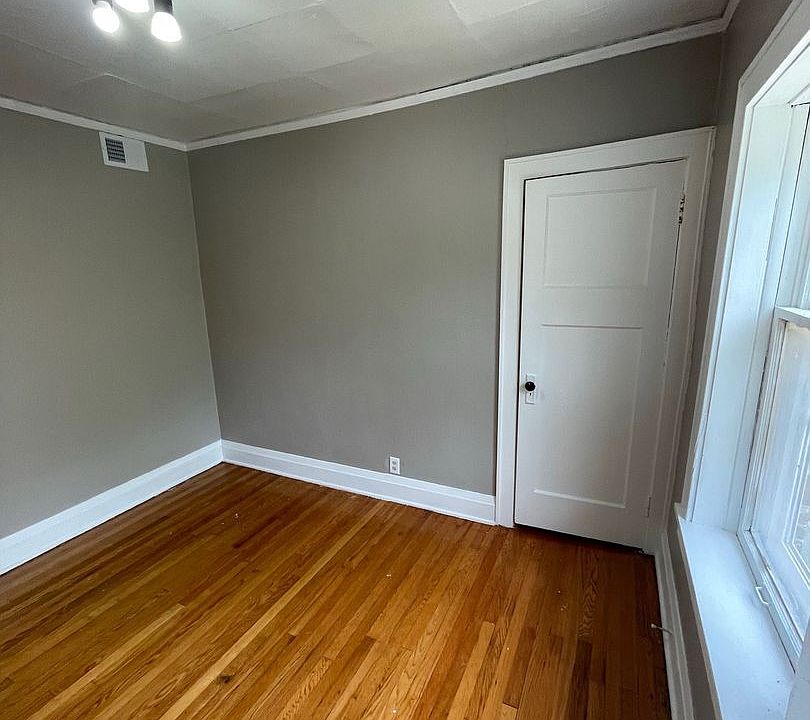 2nd image of 4720 N 37th St APT 1