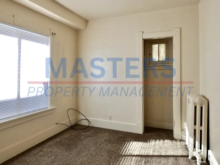 4113 N Lockwood Ave — Photo 14