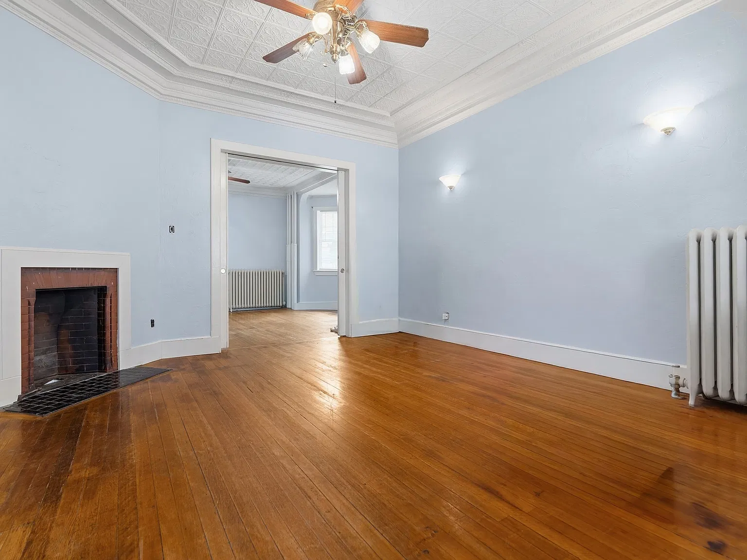 2 bed, 1.0 bath, 1100 sqft, $2,700 — Photo 3