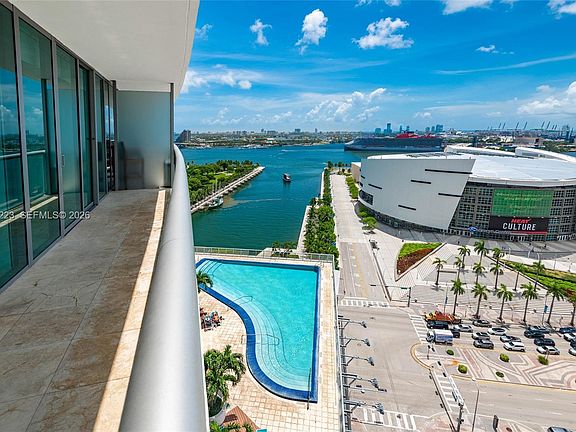 5th image of 888 Biscayne Blvd APT 2002