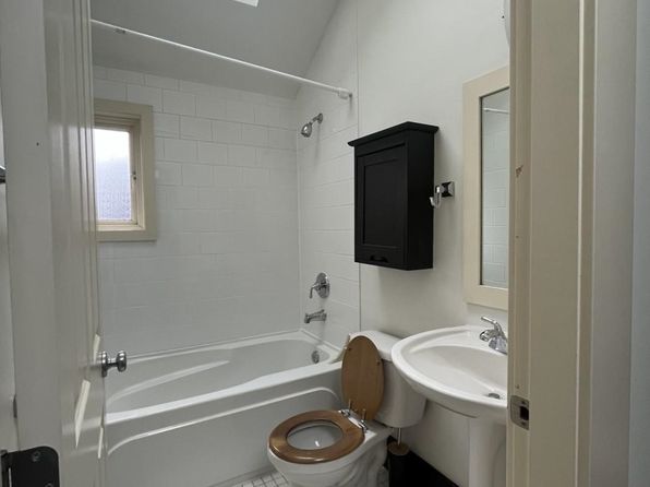 2 bedroom rental in Vancouver — photo 11