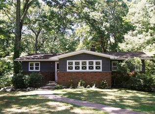 5 Valerie Ln, Cortlandt Manor, NY 10567