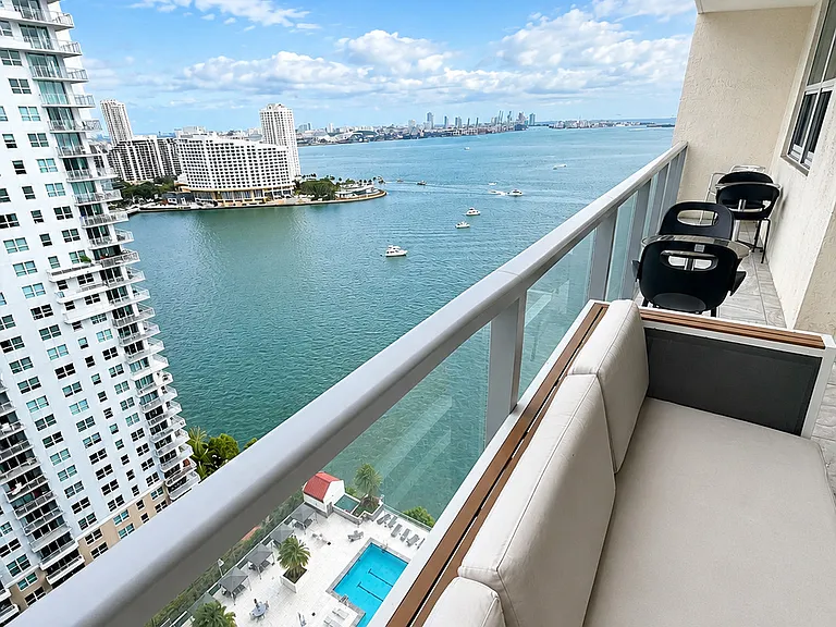 1155 Brickell Bay Dr #2504 — Photo 18