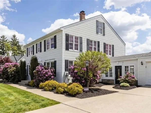 3700 Sandy Hill Rd, Gibsonia, PA 15044