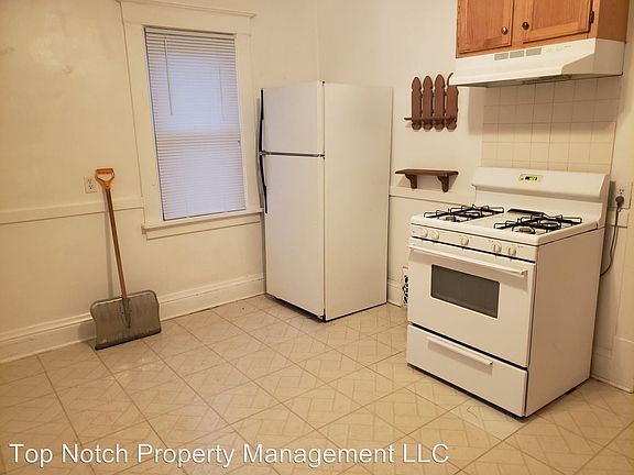 4th image of 1155 44th St