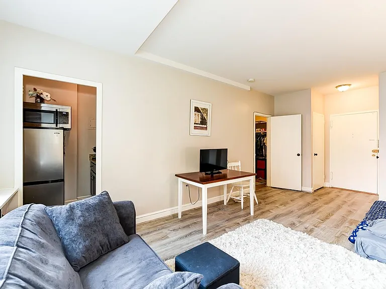 1021 Arlington Blvd #314 — Photo 3