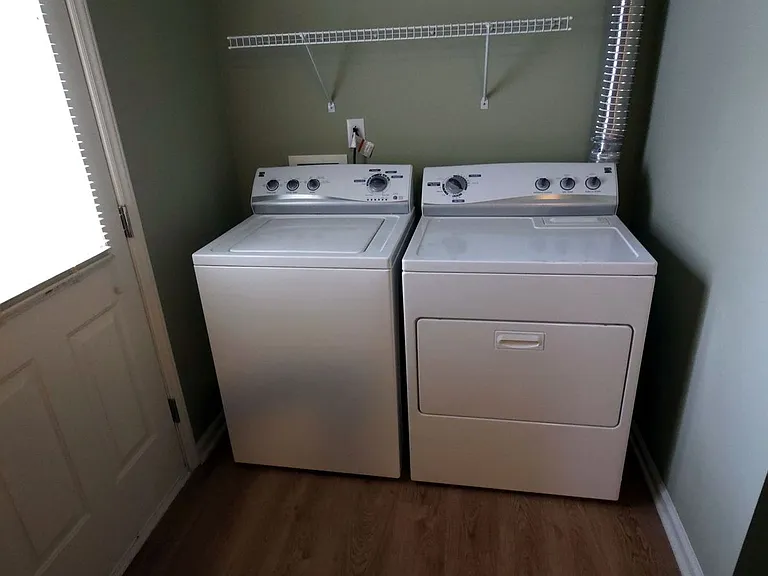 137 Westmont Dr — Photo 10