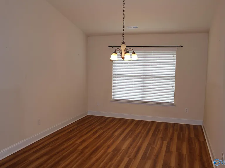 103 Glen View Dr — Photo 9