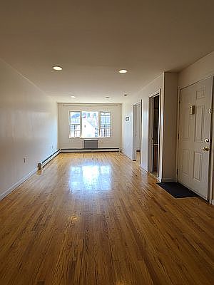 1st image of 347 Fenimore St #3
